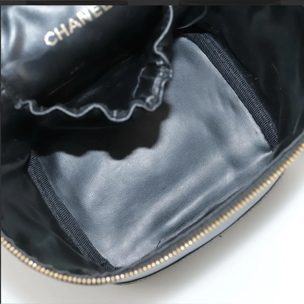 CHANEL CC Logo Grained Calfskin Cosmetics Vanity Hand Bag - Picture 11 of 16
